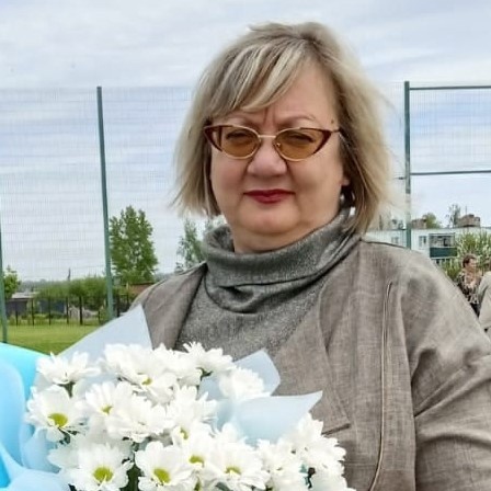 Апухтина Лариса Анатольевна.